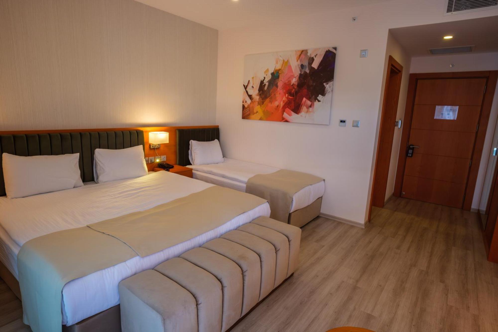 Caddem Inn Hotel Famagusta  Exteriör bild